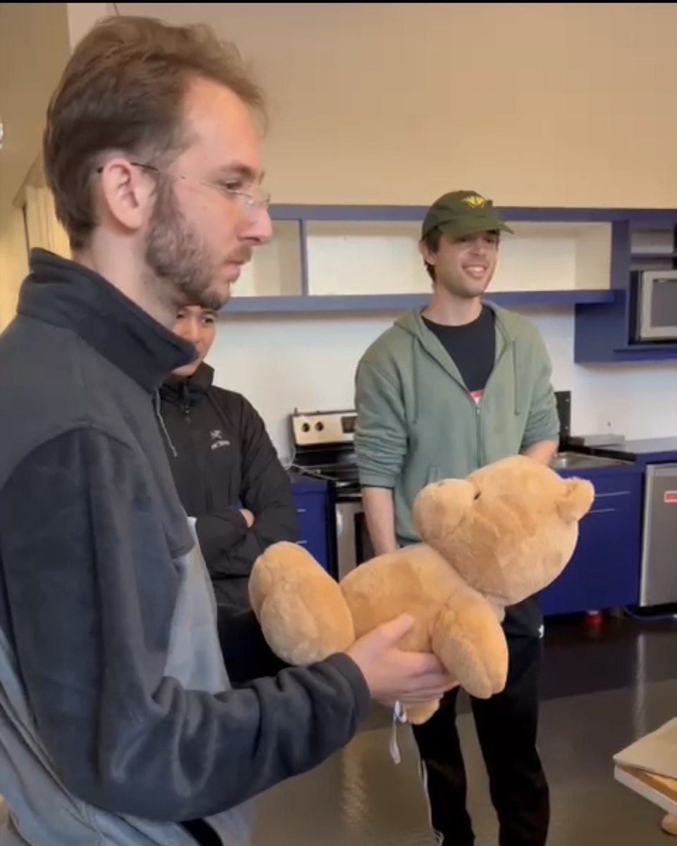 eLLMo teddy bear voice agent